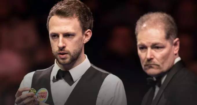 埃里克：我一直说我是中卫，但教练信任我踢各个位置是好事.