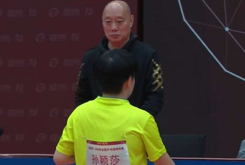 世预赛国足4-1大胜新加坡 武磊染黄独造3球.